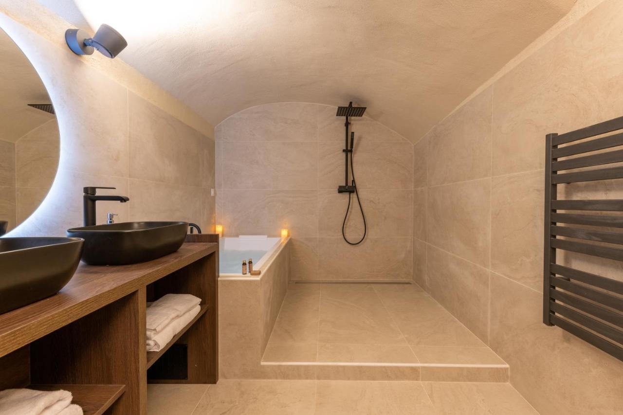 Cocoon Du Vieux Lyon - Luxury Apartment - Balneo Luaran gambar