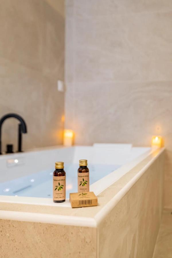 Cocoon Du Vieux Lyon - Luxury Apartment - Balneo Luaran gambar